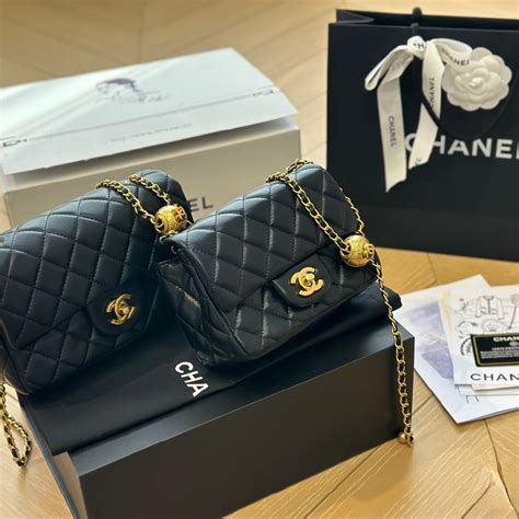 chanel gold ball chain bag